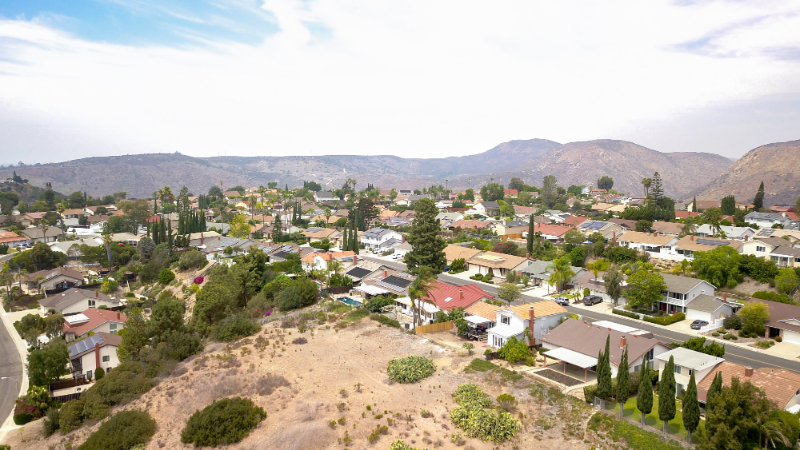 Del Cerro and San Carlos